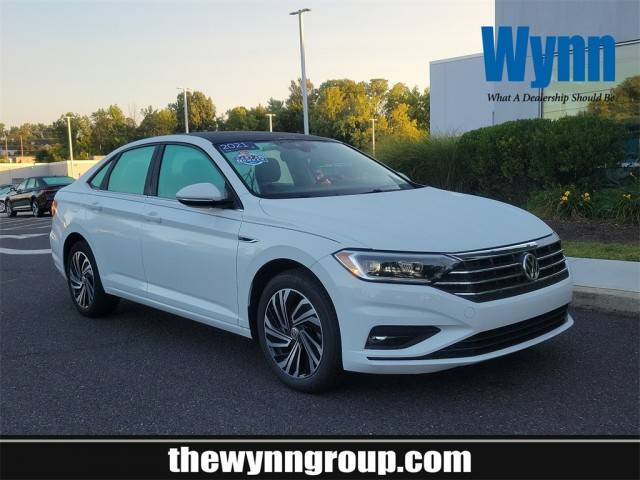 2021 Volkswagen Jetta SEL Premium FWD photo