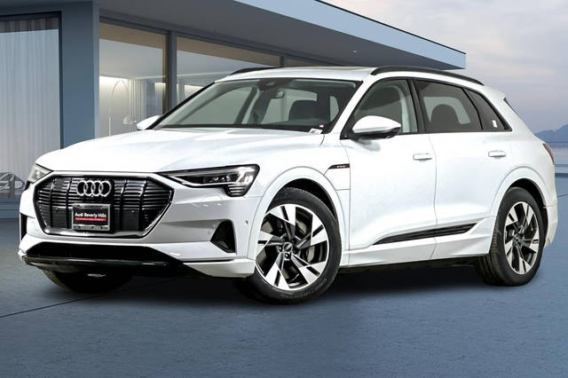 2021 Audi e-tron Premium AWD photo