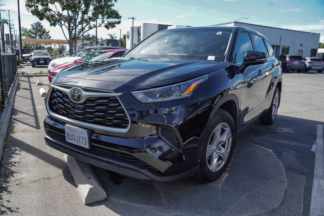 2021 Toyota Highlander L FWD photo