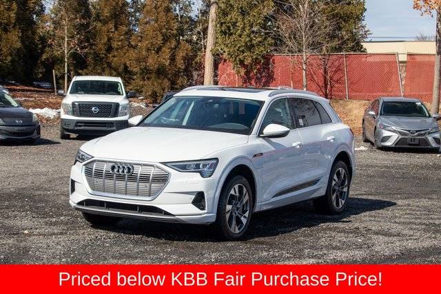 2021 Audi e-tron Premium AWD photo