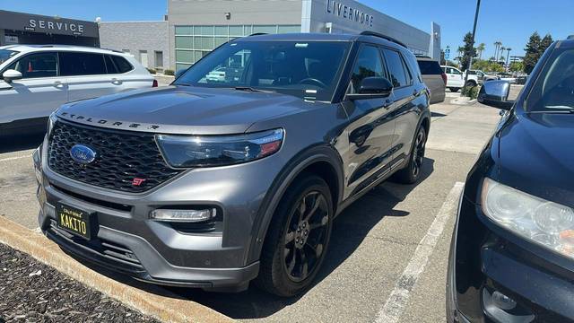 2021 Ford Explorer ST 4WD photo