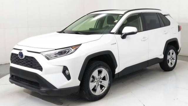 2021 Toyota RAV4 Hybrid XLE AWD photo