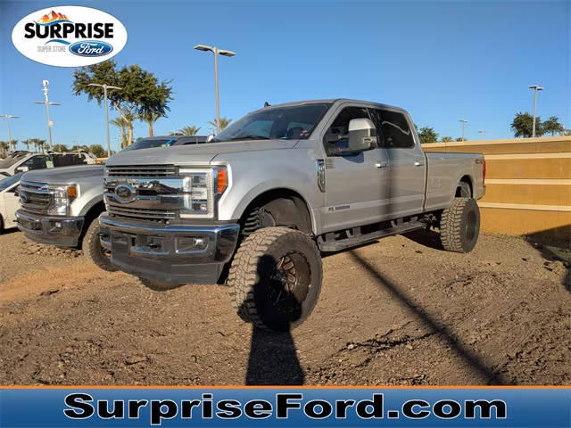 2019 Ford  LARIAT 4WD photo