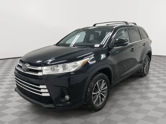 2019 Toyota Highlander XLE FWD photo