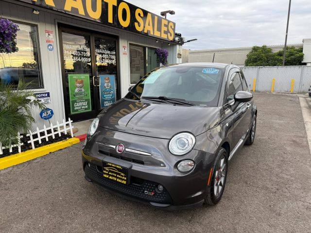 2015 FIAT 500e  FWD photo