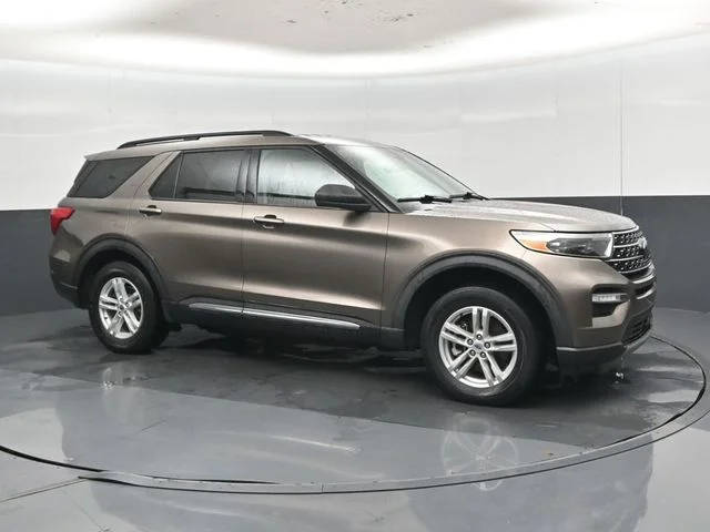 2021 Ford Explorer XLT 4WD photo