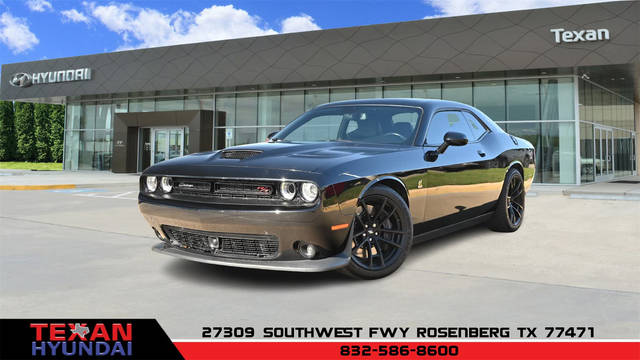 2021 Dodge Challenger R/T Scat Pack RWD photo