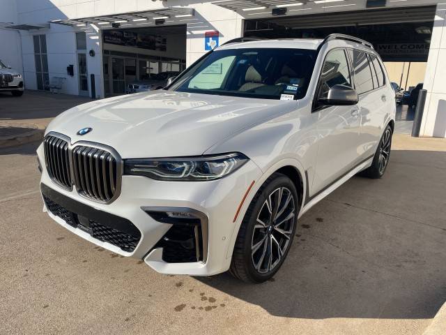 2021 BMW X7 M50i AWD photo