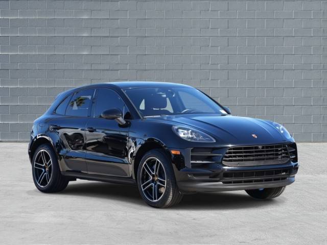 2021 Porsche Macan  AWD photo