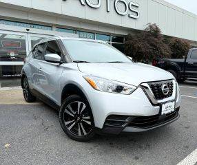 2020 Nissan Kicks SV FWD photo