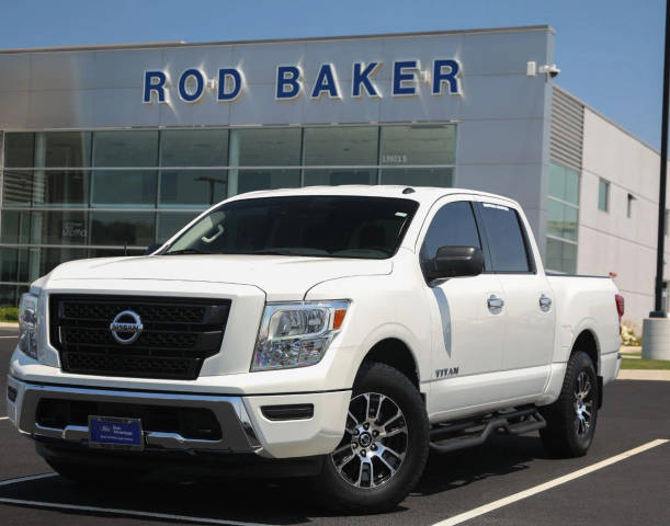 2021 Nissan Titan SV 4WD photo