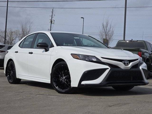 2021 Toyota Camry SE Nightshade FWD photo