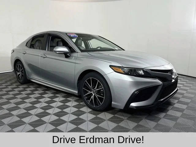 2021 Toyota Camry SE AWD photo