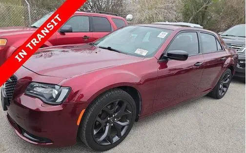 2021 Chrysler 300 Touring RWD photo