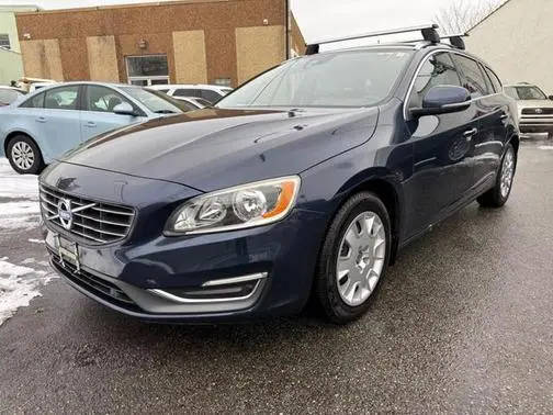 2015 Volvo V60 T5 Drive-E Premier Plus FWD photo