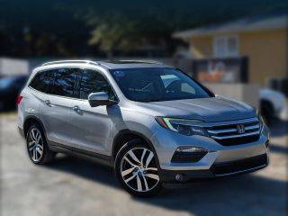 2017 Honda Pilot Touring AWD photo