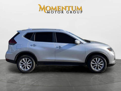2020 Nissan Rogue SV FWD photo