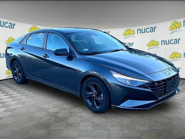 2021 Hyundai Elantra SEL FWD photo