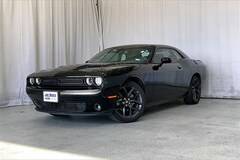 2021 Dodge Challenger SXT RWD photo