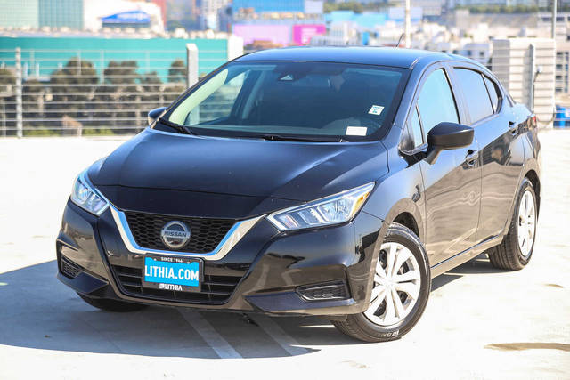 2021 Nissan Versa S FWD photo