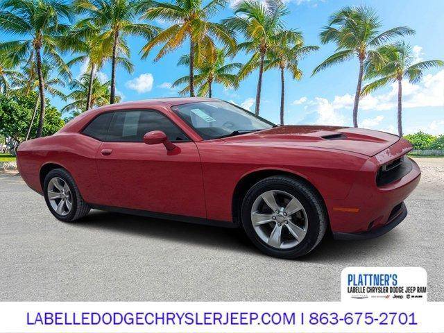 2015 Dodge Challenger SXT RWD photo