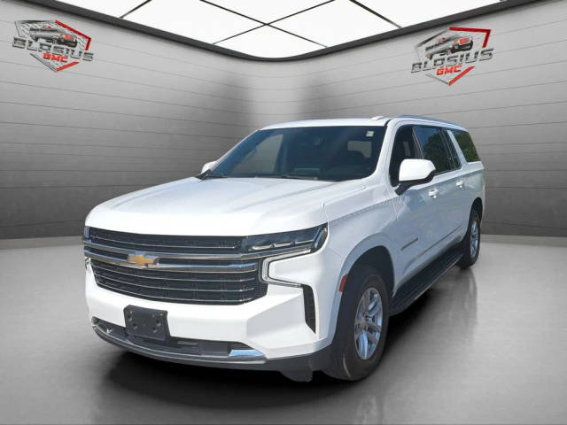 2021 Chevrolet Suburban LT 4WD photo