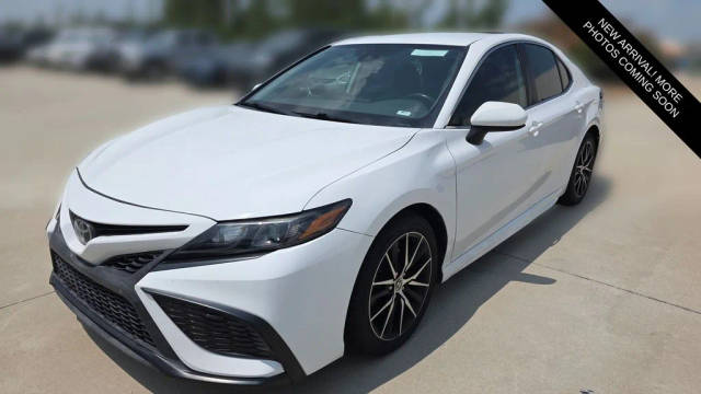 2021 Toyota Camry SE FWD photo