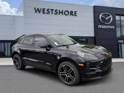 2021 Porsche Macan  AWD photo