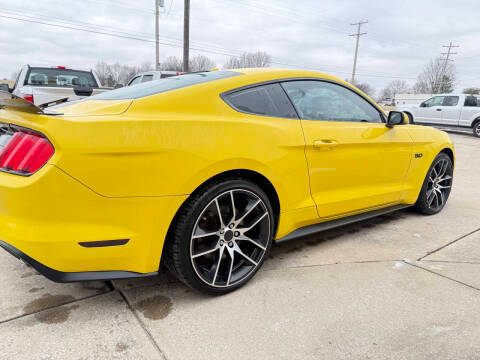 2015 Ford Mustang GT Premium RWD photo