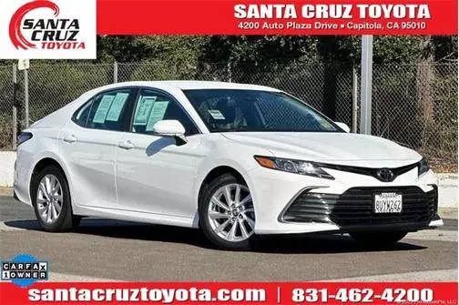 2021 Toyota Camry LE FWD photo