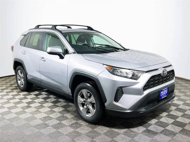 2021 Toyota RAV4 LE AWD photo