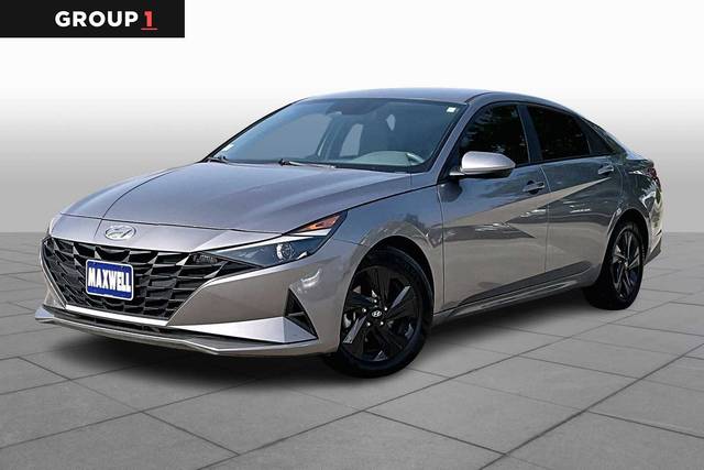 2021 Hyundai Elantra SEL FWD photo