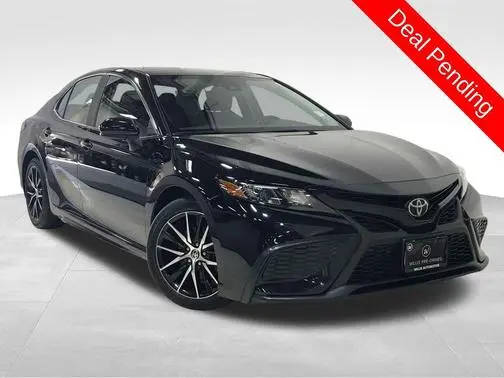 2021 Toyota Camry SE FWD photo