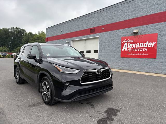 2021 Toyota Highlander XLE AWD photo