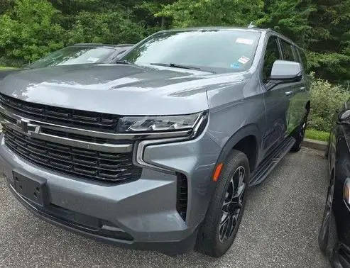 2021 Chevrolet Suburban RST 4WD photo