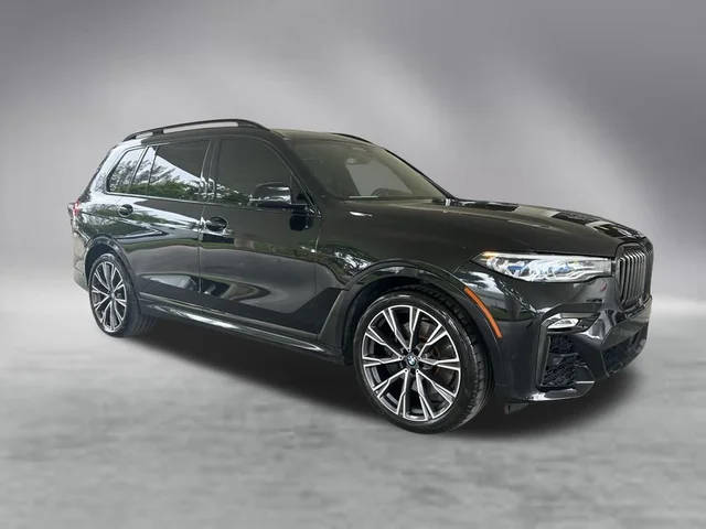 2021 BMW X7 M50i AWD photo