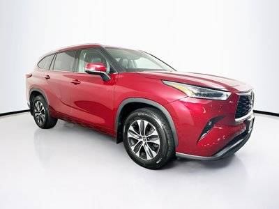 2021 Toyota Highlander XLE AWD photo