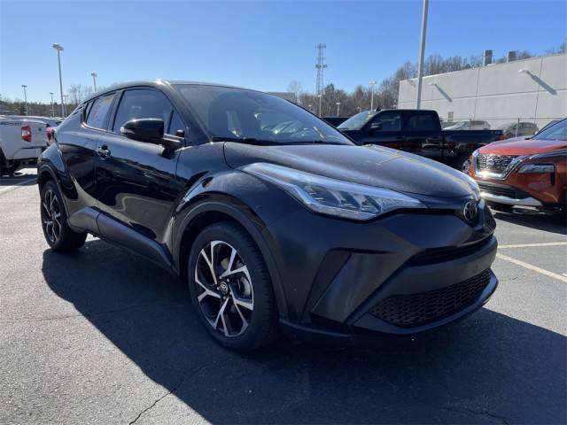 2020 Toyota C-HR XLE FWD photo