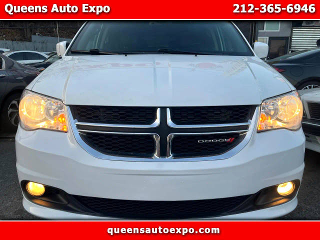 2019 Dodge Grand Caravan SXT FWD photo