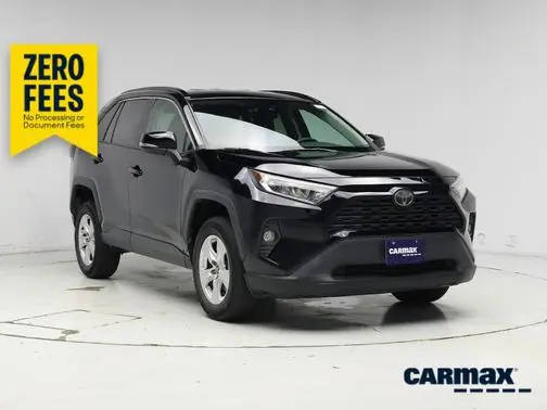 2020 Toyota RAV4 XLE FWD photo