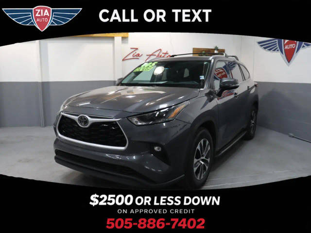 2021 Toyota Highlander XLE FWD photo