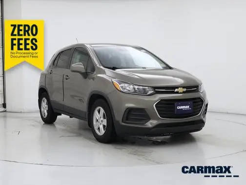 2021 Chevrolet Trax LS FWD photo