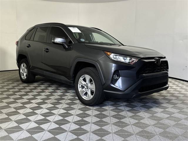 2021 Toyota RAV4 XLE FWD photo