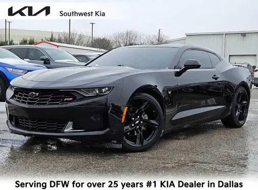 2021 Chevrolet Camaro 2LT RWD photo