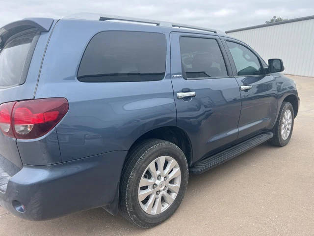 2021 Toyota Sequoia Platinum 4WD photo