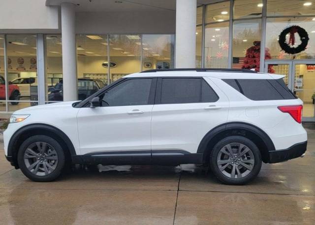 2021 Ford Explorer XLT 4WD photo