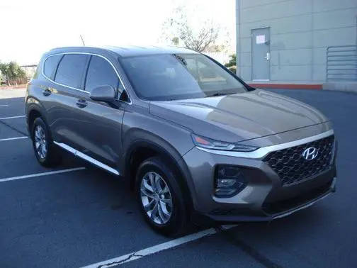 2019 Hyundai Santa Fe SE FWD photo