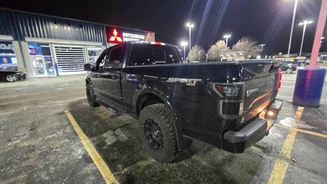 2017 Ford F-150 Lariat 4WD photo