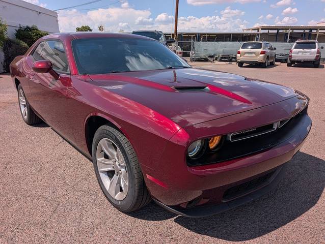 2021 Dodge Challenger SXT RWD photo