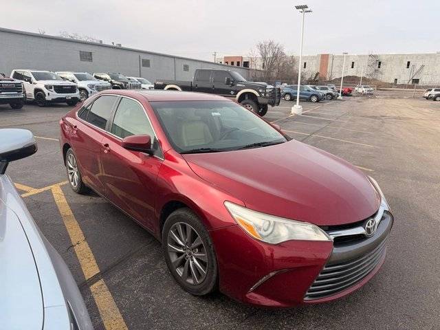 2015 Toyota Camry XLE FWD photo